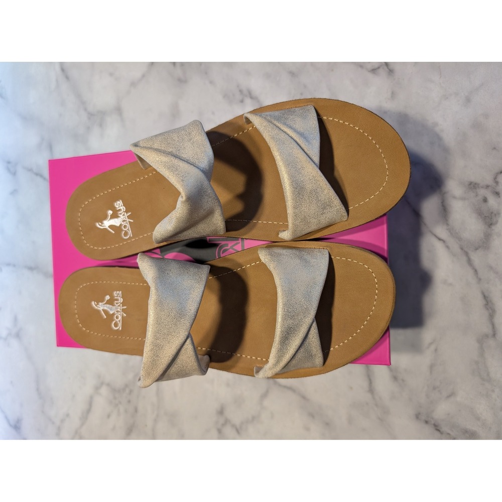 Corkys With A‎ Twist Sandal Women 10 Gold New Metallic Double Strap Slide